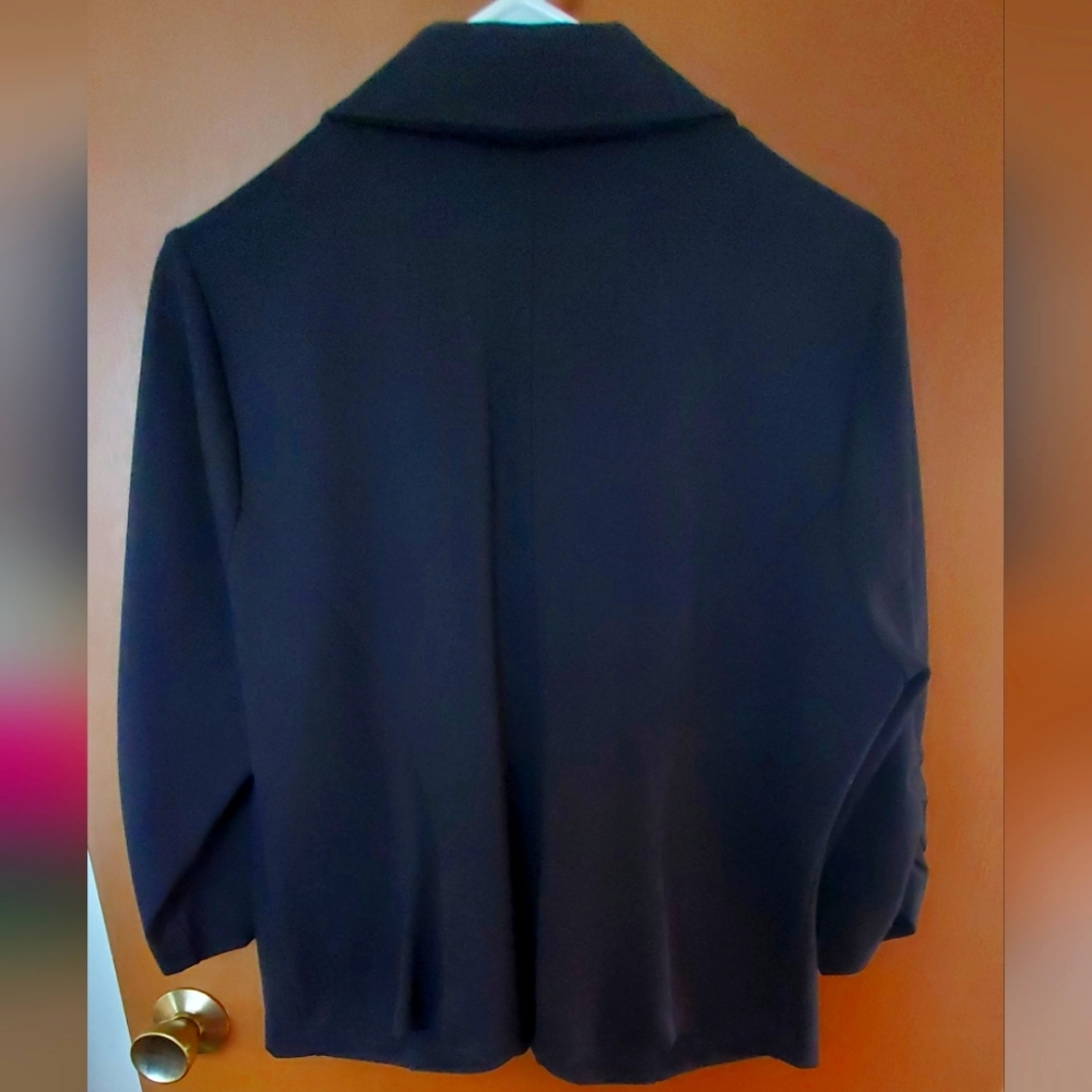 Blazer - Picture 3 of 3